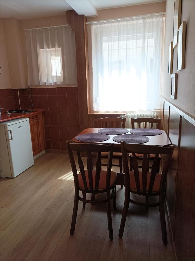 Lázár Apartmanok Heviz Exterior foto