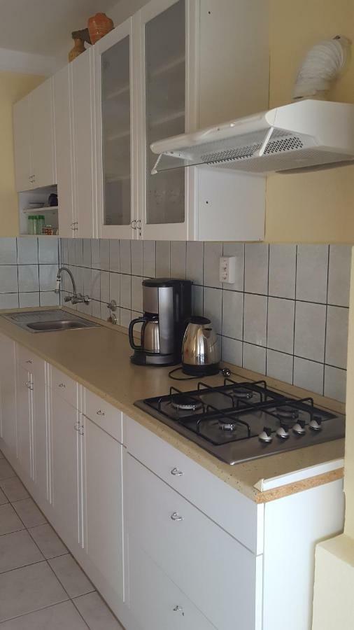 Lázár Apartmanok Heviz Exterior foto
